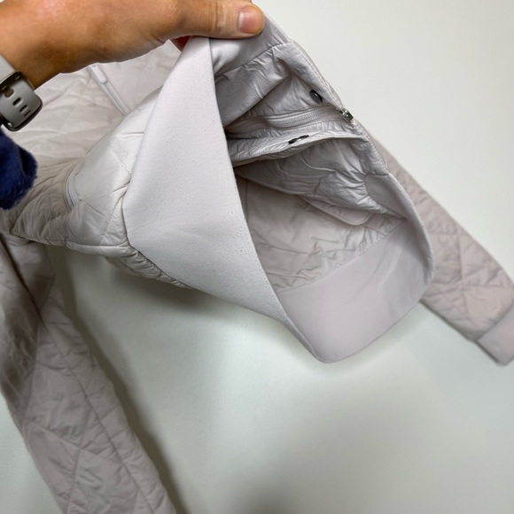 Lululemon Women’s Reversible Bomber Jacket in Pale Blush Pink size 4 - Picture 3 of 16